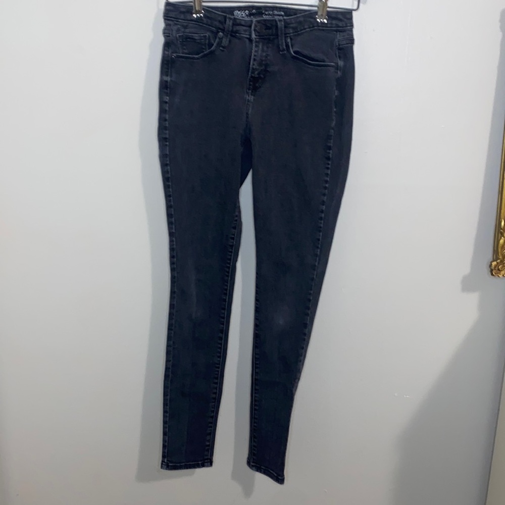 🎱Adorable Black skinny jeans! - Picture 2 of 7